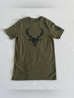 Men's Olive Short-Sleeve Graphic Deer Tee